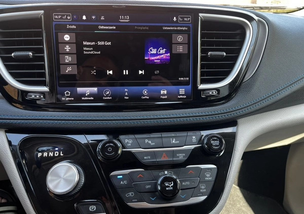 Chrysler Pacifica cena 179000 przebieg: 86000, rok produkcji 2021 z Łaszczów małe 781